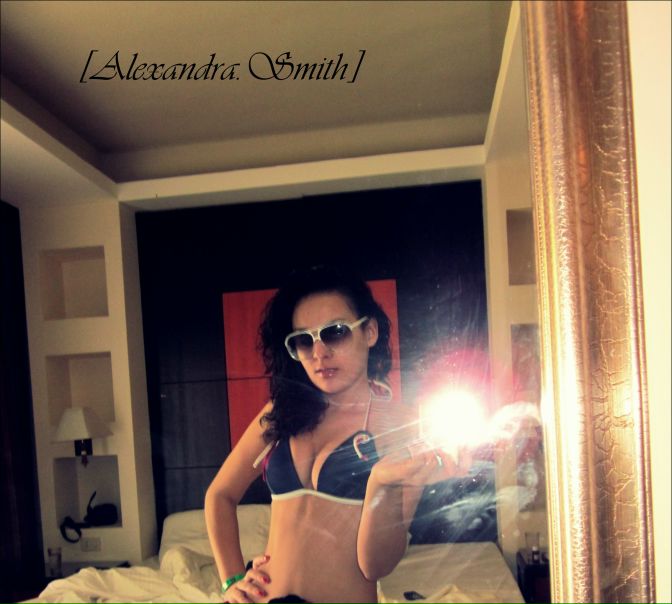 Alexandra Smith фото №10